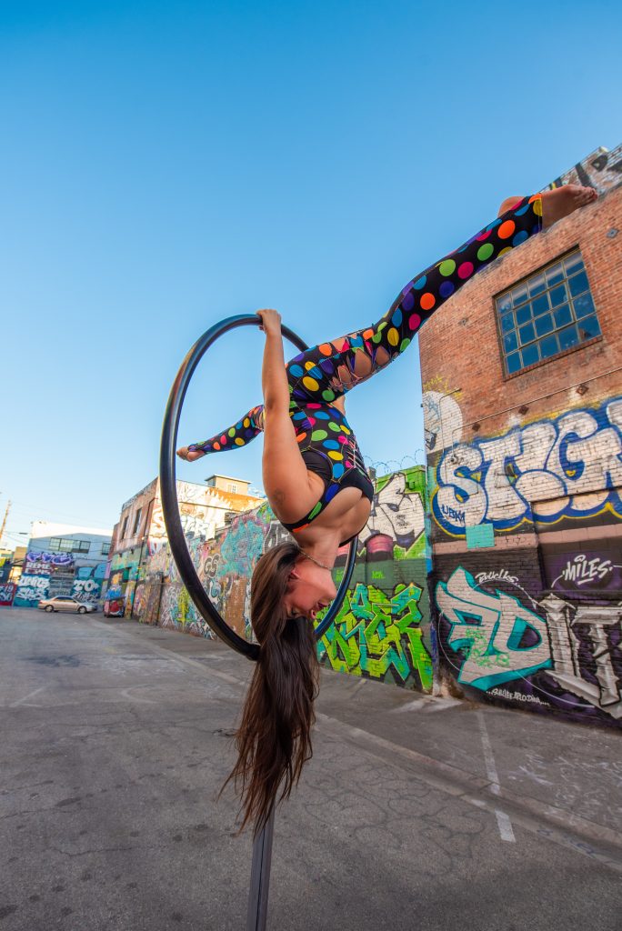 HOOP DANCE & JUGGLING