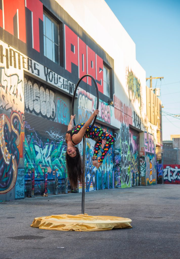 HOOP DANCE & JUGGLING