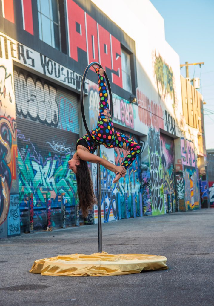 HOOP DANCE & JUGGLING