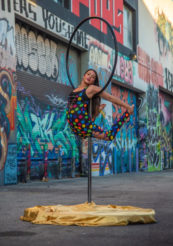 HOOP DANCE & JUGGLING